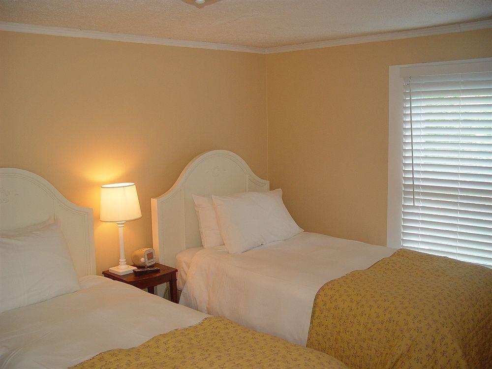 The Kennebunk Inn Bagian luar foto